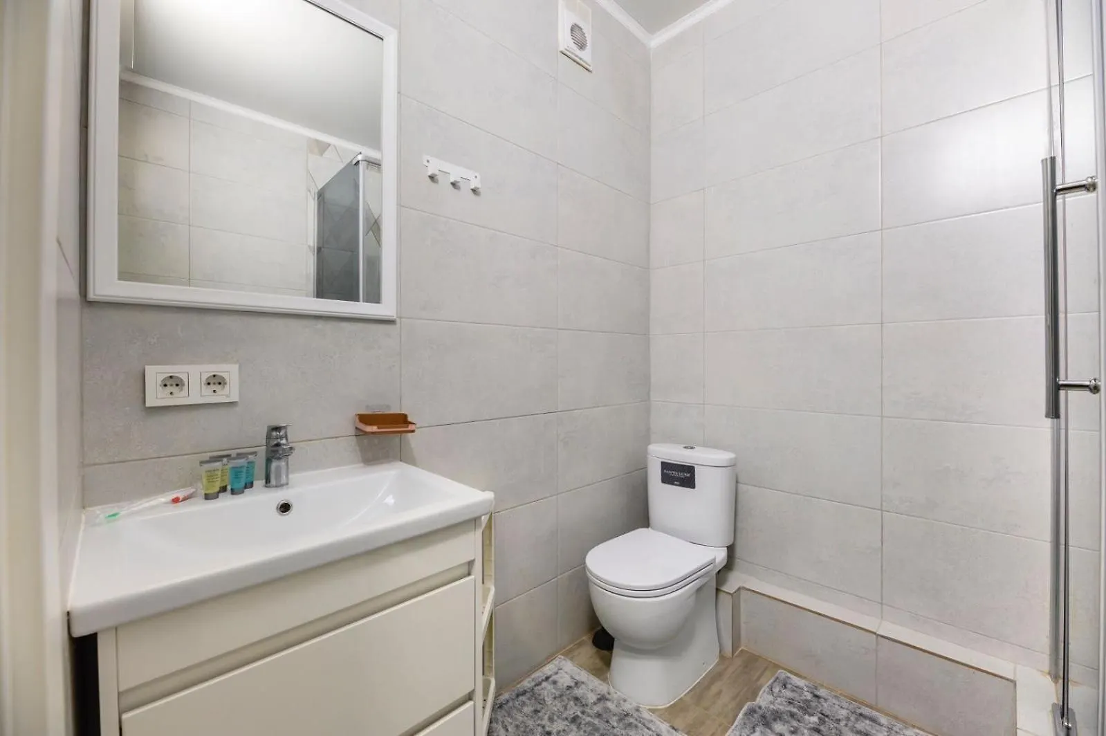 Apartment Комфорт В Жк Акварель Рядом С Трц Адк Almaty Kazakhstan